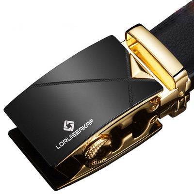 Stílusos férfi öv többféle modellben, különböző csatokkal