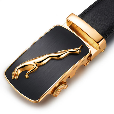 Stílusos férfi öv többféle modellben, különböző csatokkal