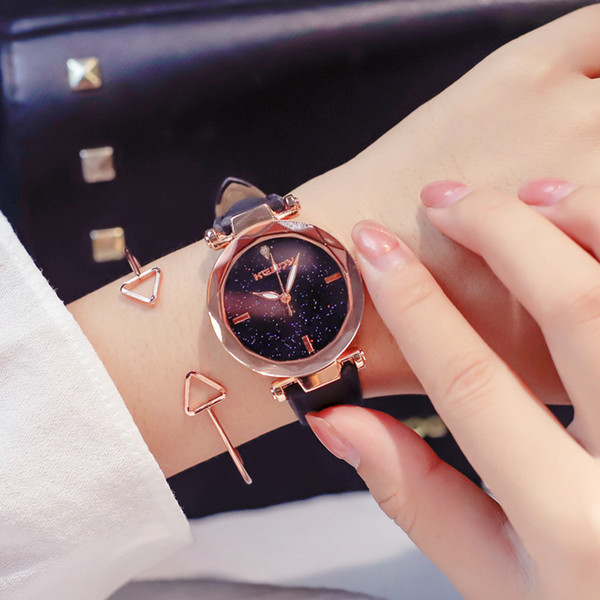 Aktuális női karóra több színben