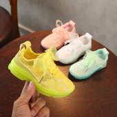 Модерни детски обувки за момичета с елемент- дантела в няколко цвята