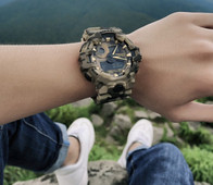 Férfi terepszínű vízálló karóra