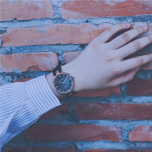 Ceas de dama modern in mai multe culori