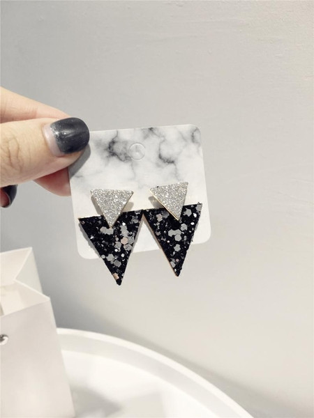 Háromszög alakú női alkalmi fülbevaló, két színben