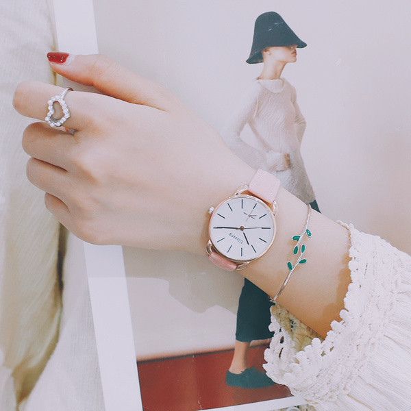 Ceas de damă elegant în patru culori