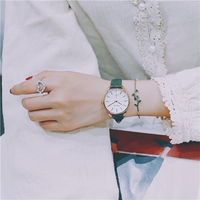 Ceas de damă elegant în patru culori