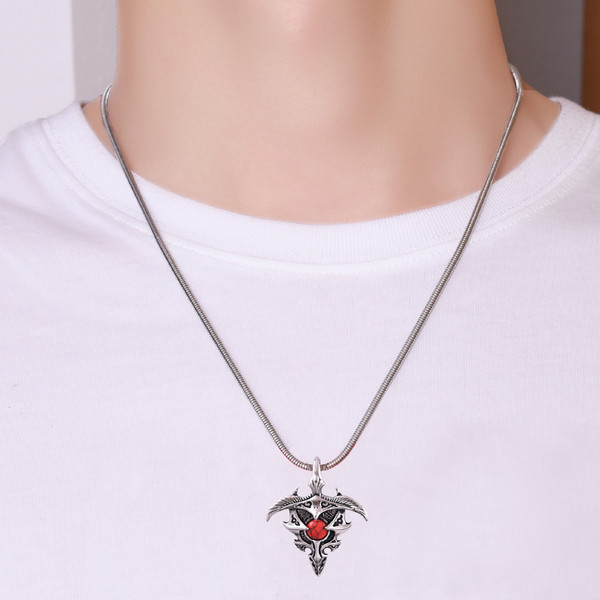 Férfi nyaklánc színes kövekkel