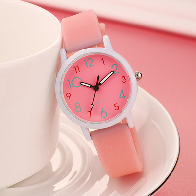 Дамски часовник с гумена каишка в няколко цвята