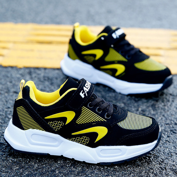 Pantofi sport pentru copii cu autocolante in trei culori