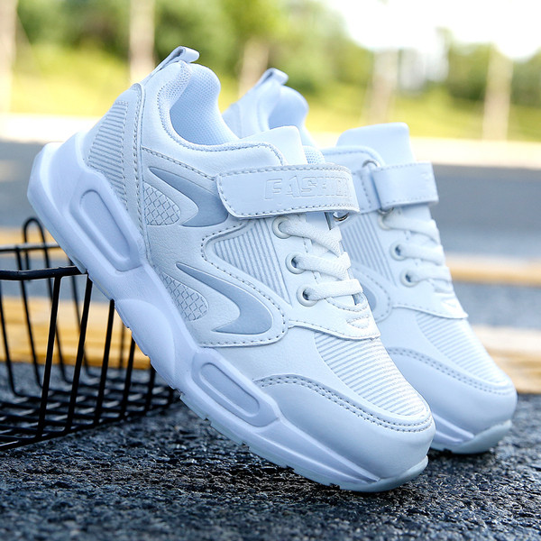 Pantofi sport pentru copii cu autocolante in trei culori