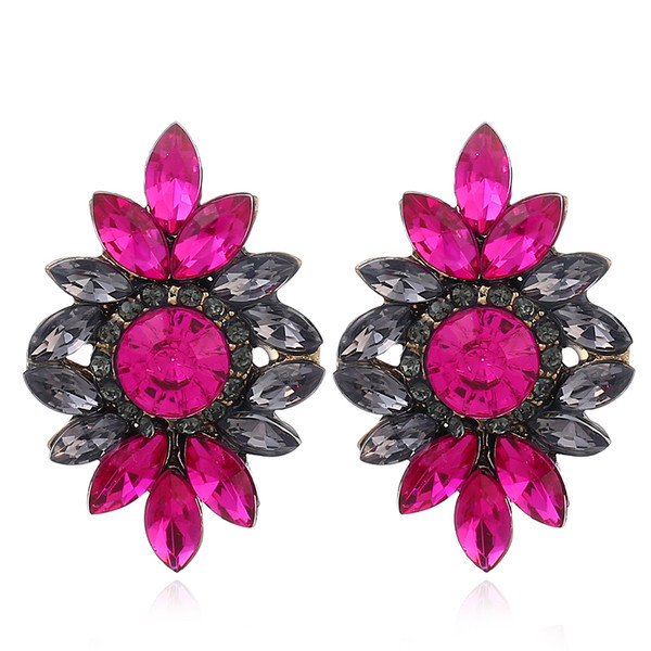 Cercei de dama cu pietre decorative in sase culori