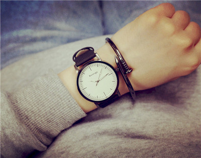 Női karóra négy színben