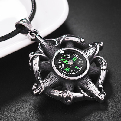 Colier barbatesc in doua modele