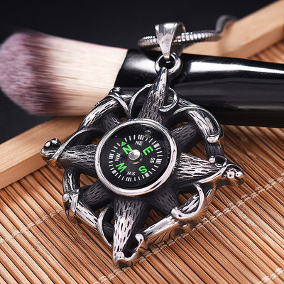 Colier barbatesc in doua modele