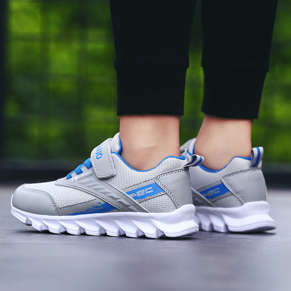 Αθλητικά  παιδικά παούτσια  για  αγόρια σε δύο χρώματα