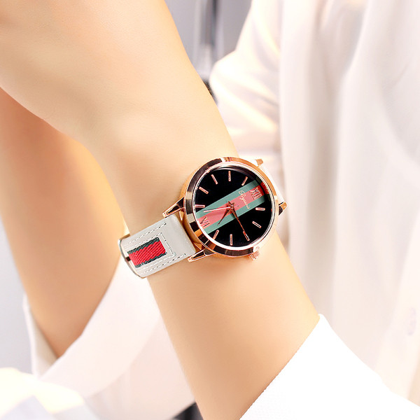 Ceas de dama in mai multe culori