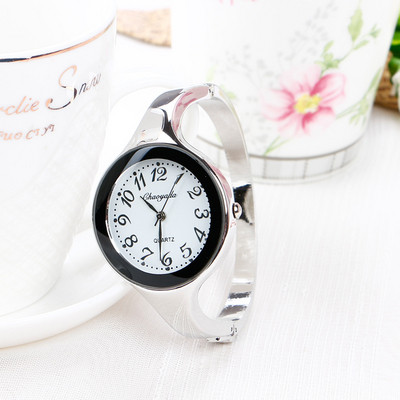 Ceas de damă delicat în cinci culori