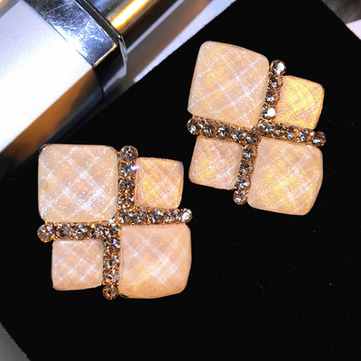 Cercei eleganti de dama in trei culori