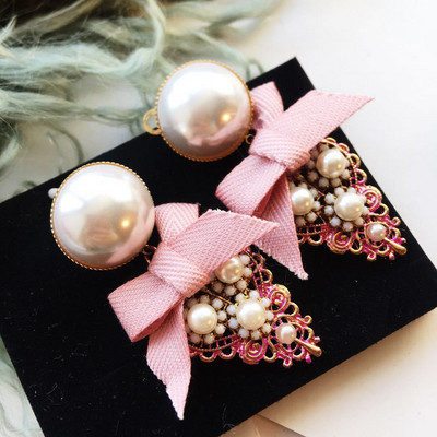 Női fülbevaló szalaggal és díszkövekkel több színben