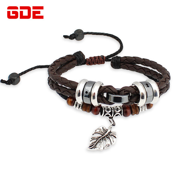 Bratara barbati din piele ecologica cu elemente din metal si lemn