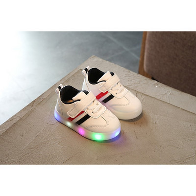 Adidasi moderni pentru copii - model luminos cu autocolante