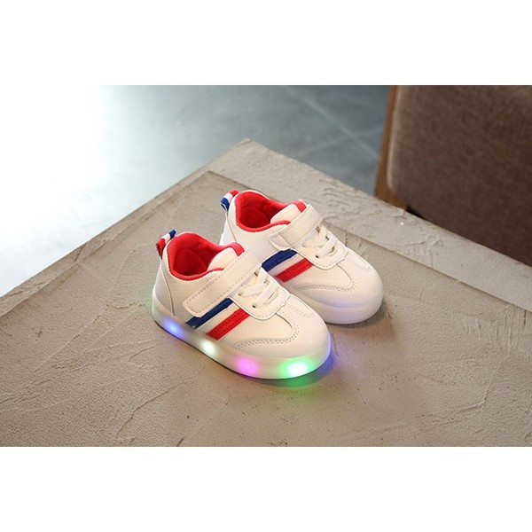 Adidasi moderni pentru copii - model luminos cu autocolante