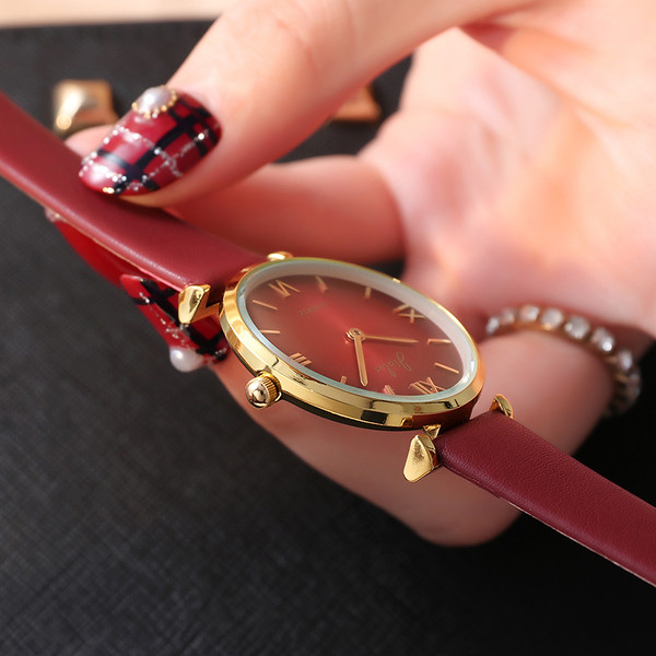 Ceas de dama potrivit pentru utilizarea de zi cu zi in mai multe culori