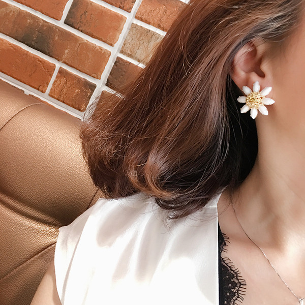 Cercei de dama in forma de floare