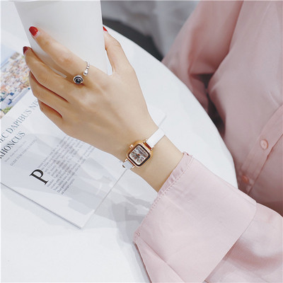 Elegáns női karóra több színben