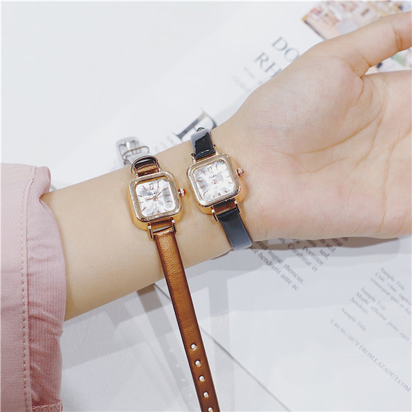 Elegáns női karóra több színben