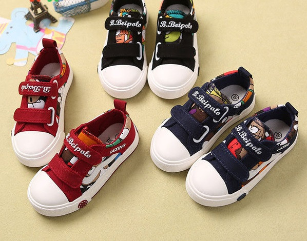 Pantofi casual pentru copii pentru baieti cu autocolante si aplicatie colorata