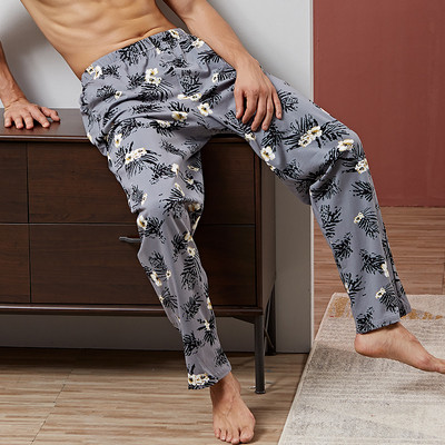 Pijamale pentru bărbați cu diferite motive de culoare