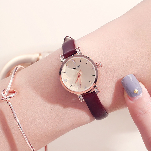 Ceas de dama in mai multe culori cu pietre decorative