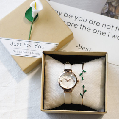 Hétköznapi használatra alkalmas női karóra többféle színben