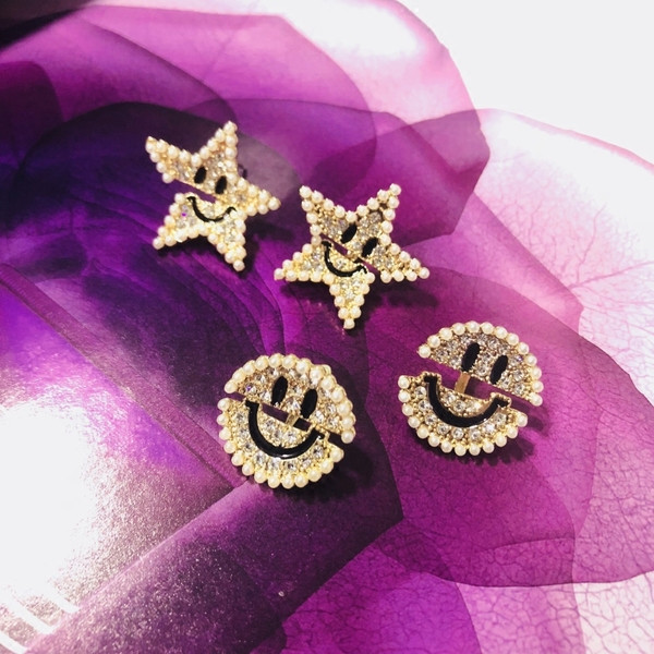 Kis női fülbevaló díszkövekkel - két modell