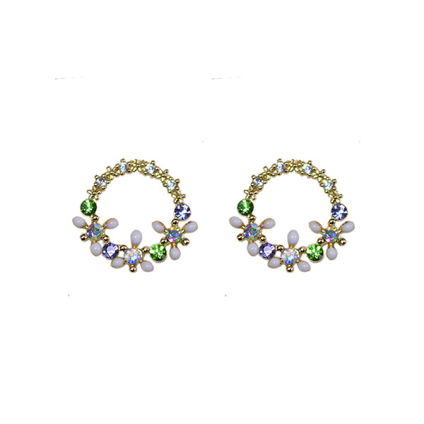 Cercei eleganti de dama in diferite modele