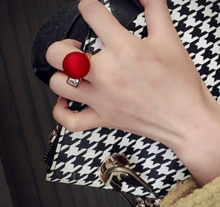 Inel de dama actual in mai multe culori