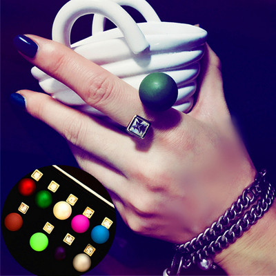 Актуален дамски пръстен в няколко цвята