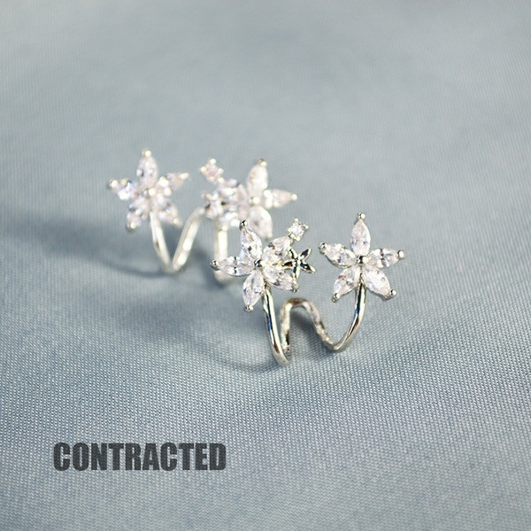 Cercei de dama in doua culori cu flori