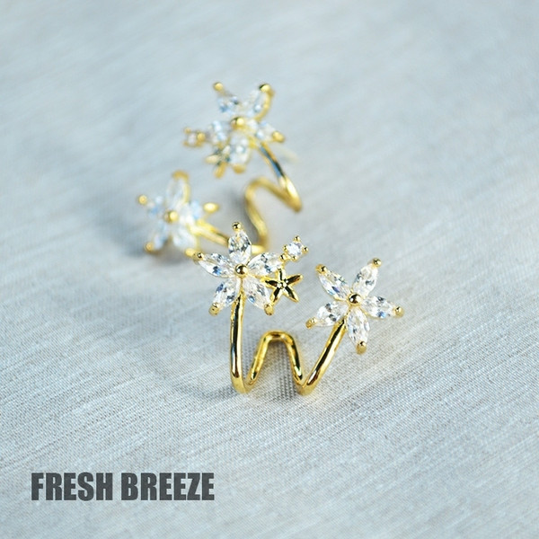 Cercei de dama in doua culori cu flori