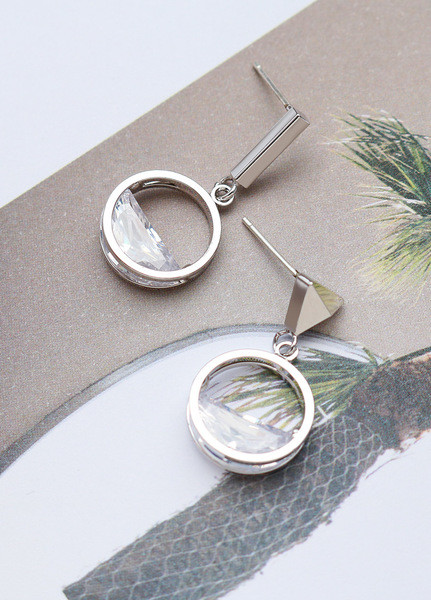 Két színű női fülbevaló kerek formában