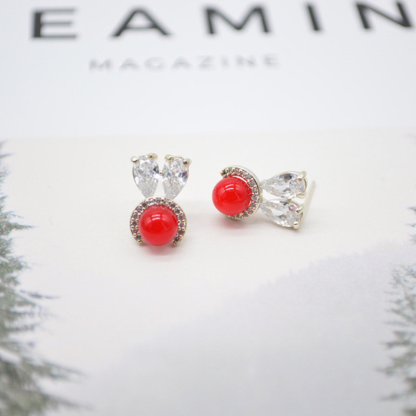 Cercei de dama cu piatra rosie