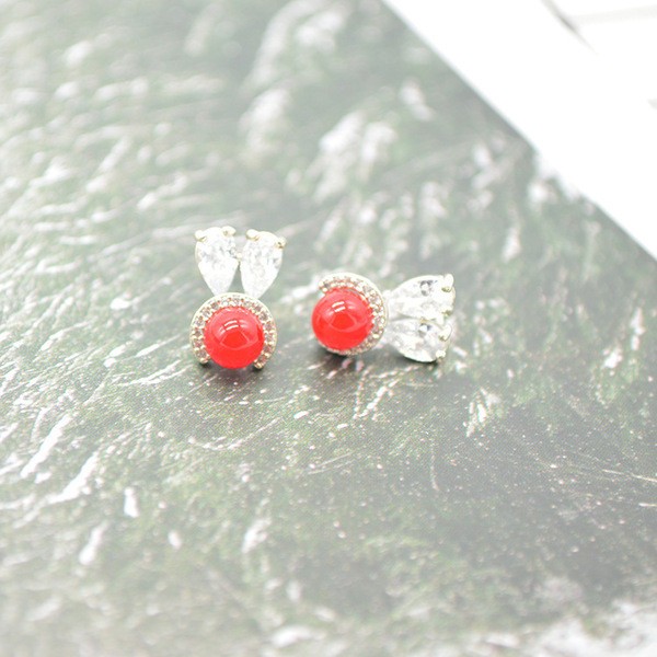 Cercei de dama cu piatra rosie