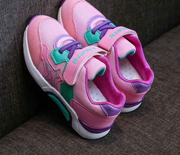 Színes gyerek tornacipő fiúknak és lányoknak színes nyakkendőkkel