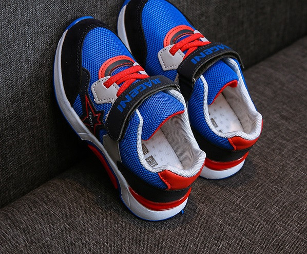 Színes gyerek tornacipő fiúknak és lányoknak színes nyakkendőkkel