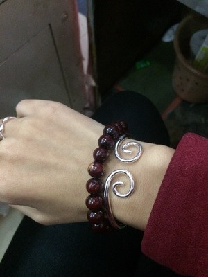 Hétköznapi női karkötő három színben