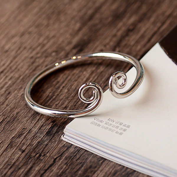 Hétköznapi női karkötő három színben