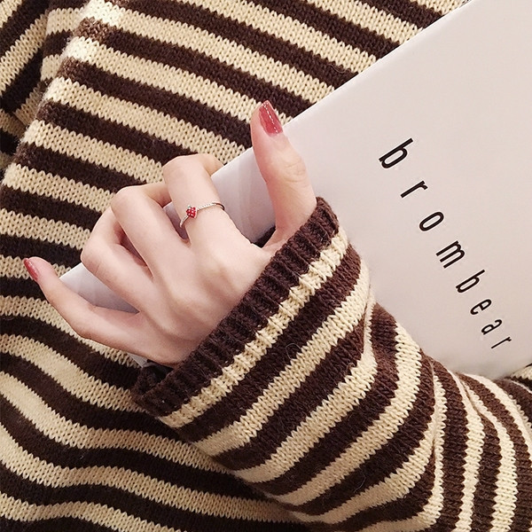 Inel de dama de zi cu zi in doua culori cu decor