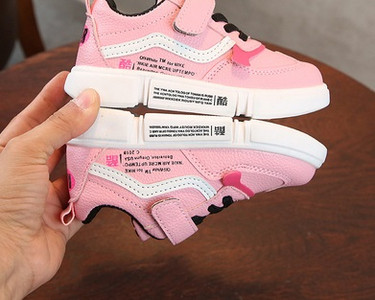 Tenisi copii moderni pentru fete din piele ecologica in mai multe culori