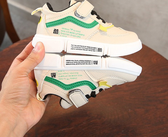 Tenisi copii moderni pentru fete din piele ecologica in mai multe culori