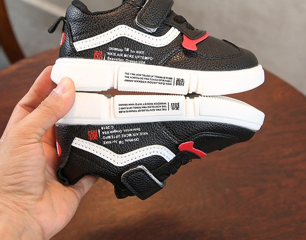 Tenisi copii moderni pentru fete din piele ecologica in mai multe culori